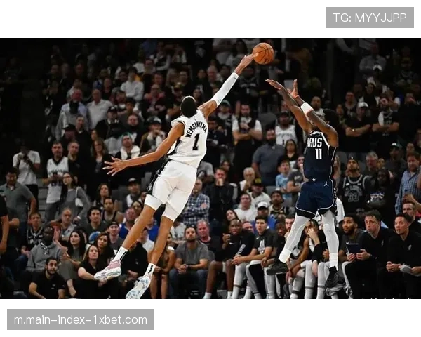 马刺团队助攻数中游 文班亚马内线屏障构建防守体系